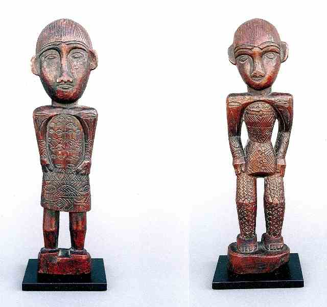 30: Pair of Wood Figures with Carved Tattoo Motifs and Lacquer Finishes
